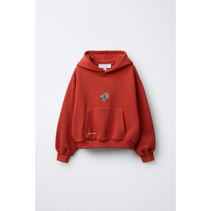 ХУДИ С КАПЮШОНОМ И НАШИВКОЙ