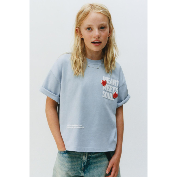 ФУТБОЛКА С РЕЛЬЕФНЫМ ПРИНТОМ