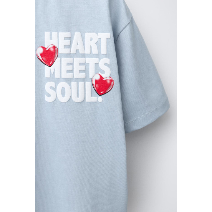 ФУТБОЛКА С РЕЛЬЕФНЫМ ПРИНТОМ