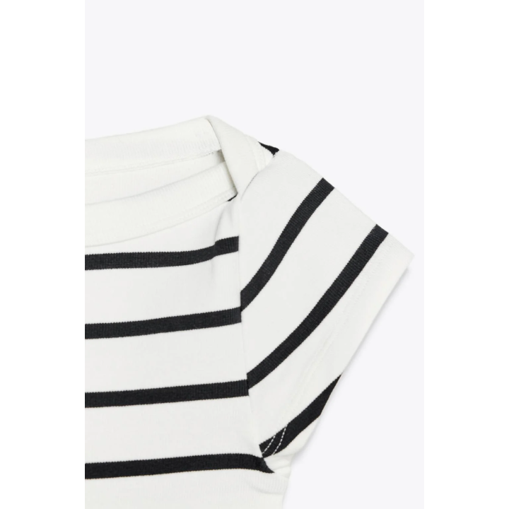 ФУТБОЛКА С ВЫРЕЗОМ-ЛОДОЧКОЙ