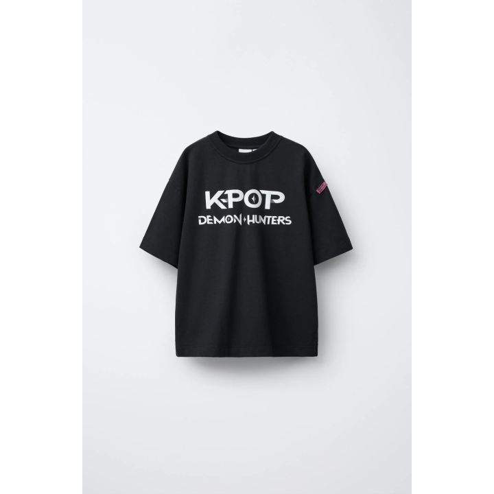 Футболка с принтом kpop demon hunters™ netflix ©