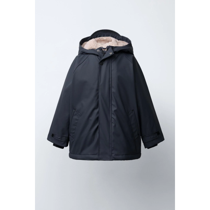 Куртка с водоотталкивающей тканью