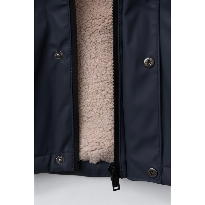 Куртка с водоотталкивающей тканью