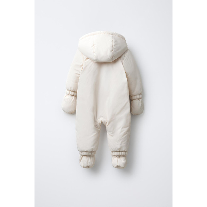 НЕЙЛОНОВЫЙ КОМБИНЕЗОН СО СЪЕМНЫМИ ВАРЕЖКАМИ И ПИНЕТКАМИ