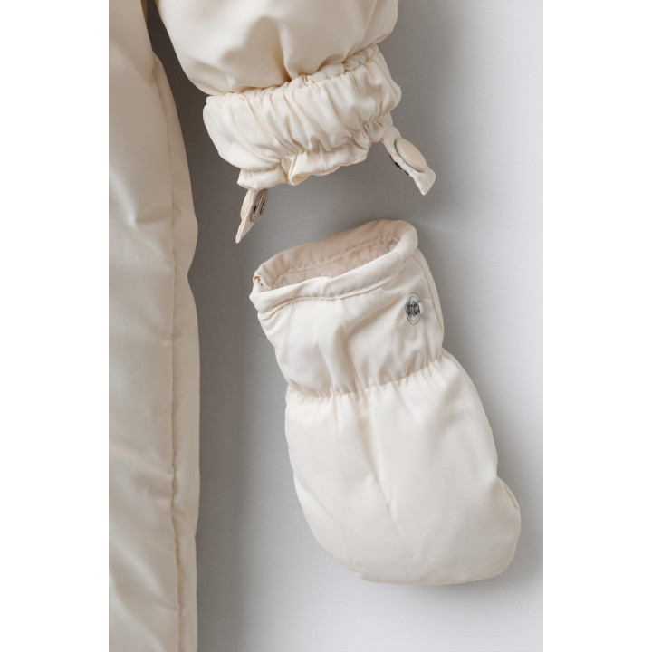 НЕЙЛОНОВЫЙ КОМБИНЕЗОН СО СЪЕМНЫМИ ВАРЕЖКАМИ И ПИНЕТКАМИ