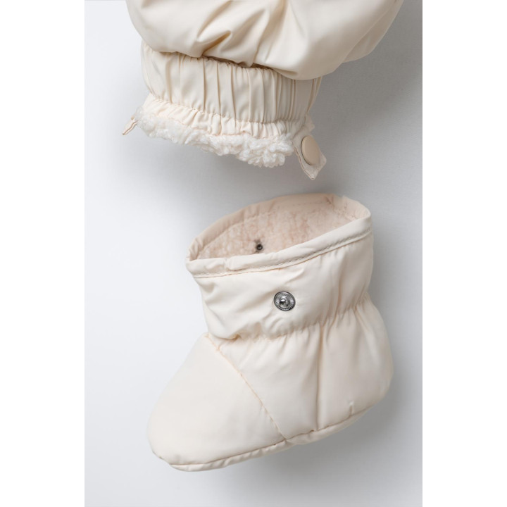 НЕЙЛОНОВЫЙ КОМБИНЕЗОН СО СЪЕМНЫМИ ВАРЕЖКАМИ И ПИНЕТКАМИ