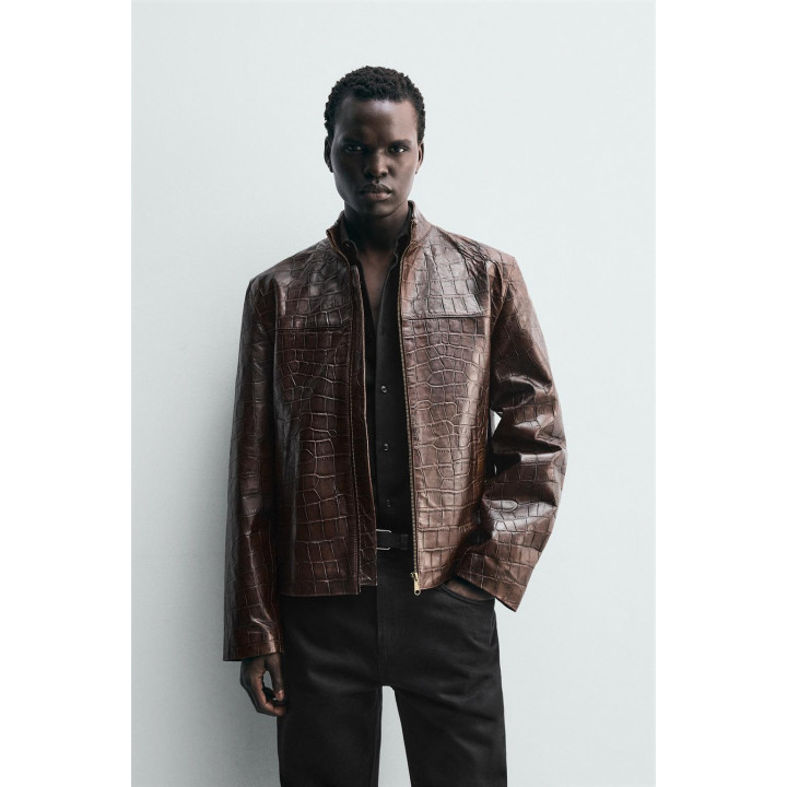 КУРТКА ИЗ ГРАВИРОВАННОЙ КОЖИ