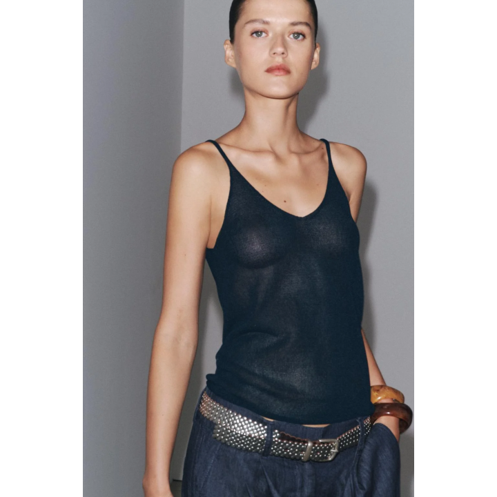 ТРИКОТАЖНЫЙ ТОП НА БРЕТЕЛЯХ