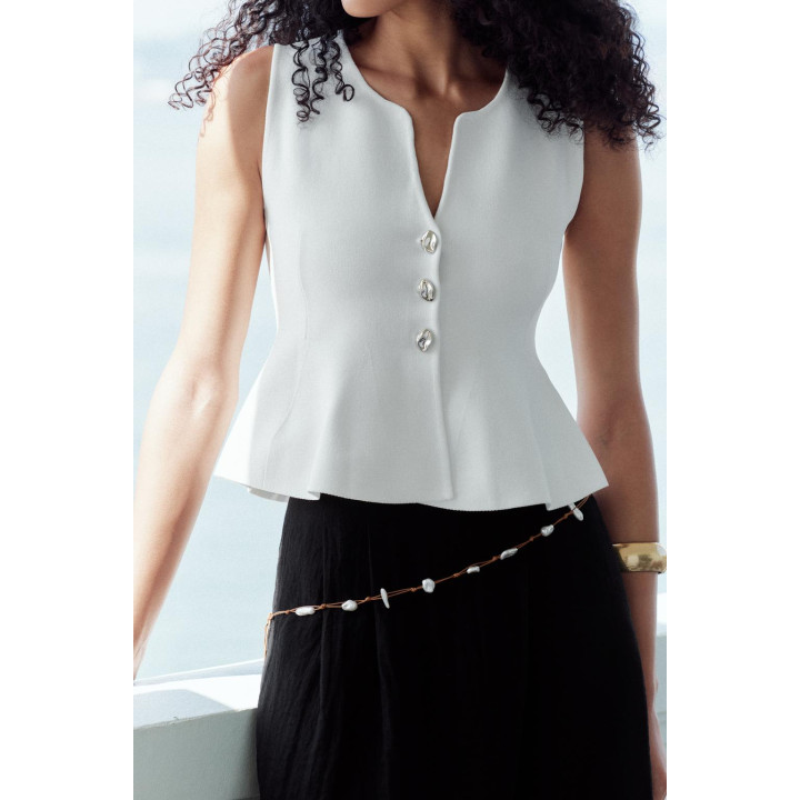 ТРИКОТАЖНЫЙ ТОП С БАСКОЙ