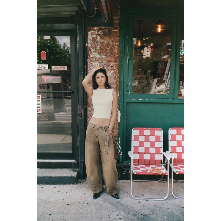 ТОП ИЗ ТРИКОТАЖА БЕЗ РУКАВОВ