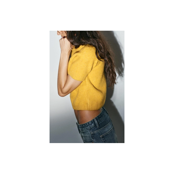 СВИТЕР ИЗ МЯГКОГО ТРИКОТАЖА С КОРОТКИМИ РУКАВАМИ