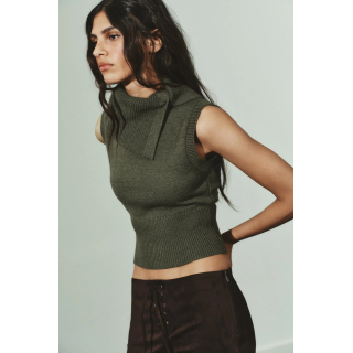 Топ с лацканами