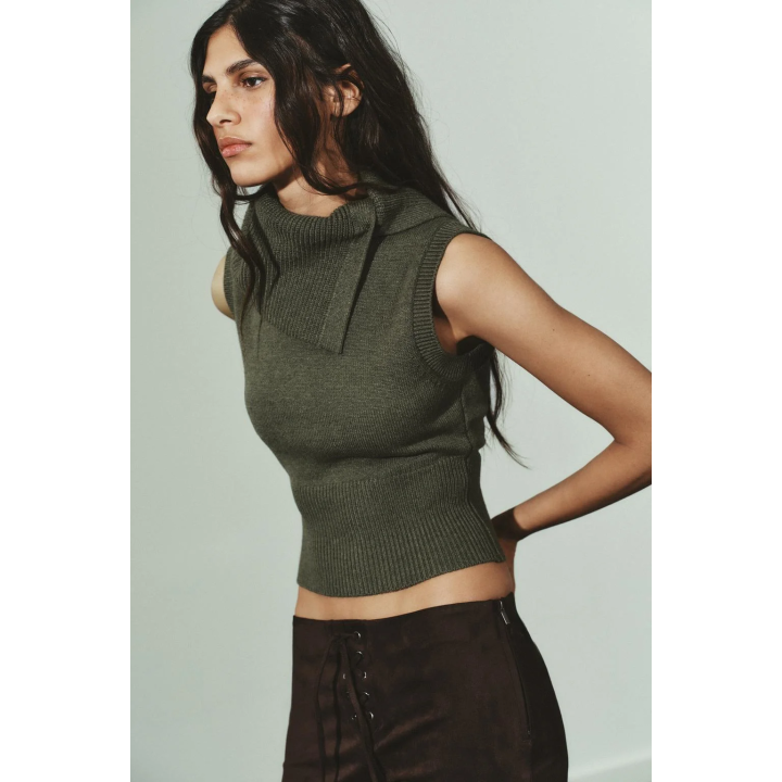 Топ с лацканами