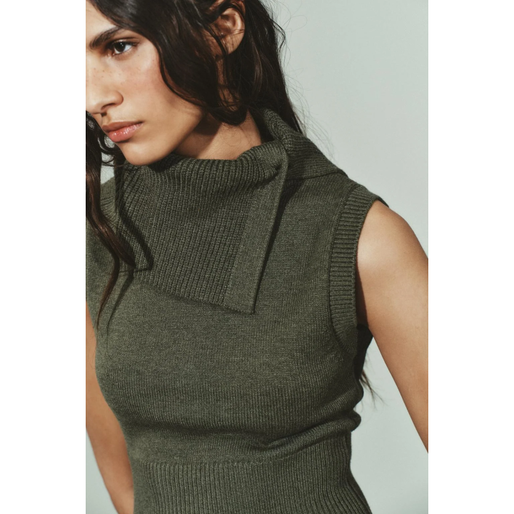 Топ с лацканами