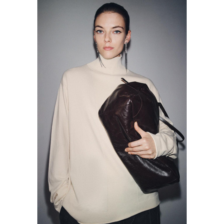 ДЖЕМПЕР ОВЕРСАЙЗ ИЗ ТРИКОТАЖА