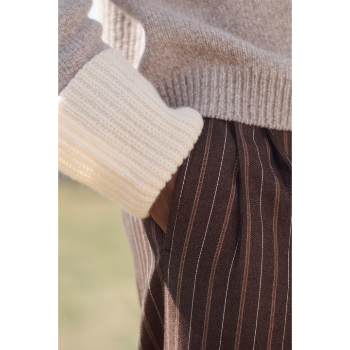 Свитер limited edition с воротником на пуговицах из шерсти