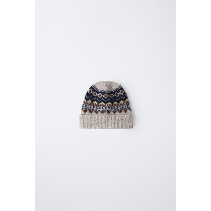 ЖАККАРДОВАЯ ТРИКОТАЖНАЯ ШАПКА