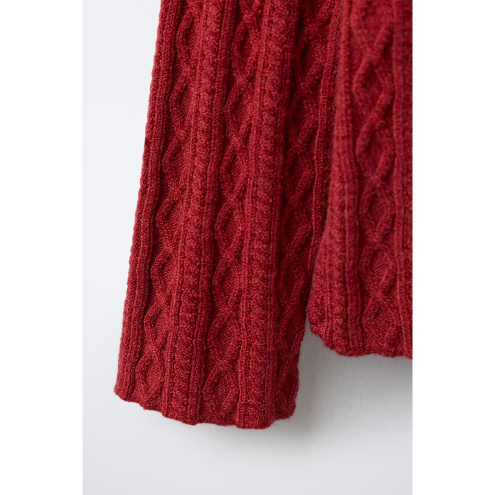 СВИТЕР С УЗОРОМ «КОСЫ»