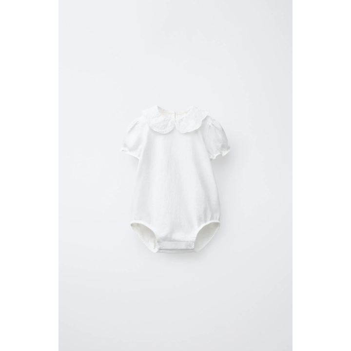 Боди с воротничком с вышивкой