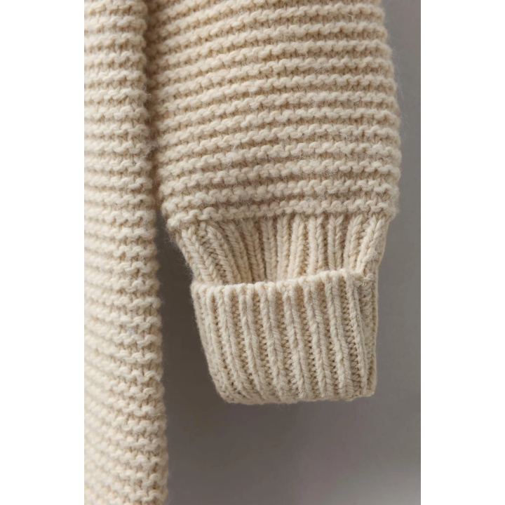 ДЛИННЫЙ КОМБИНЕЗОН КРУПНОЙ ВЯЗКИ С КАПЮШОНОМ