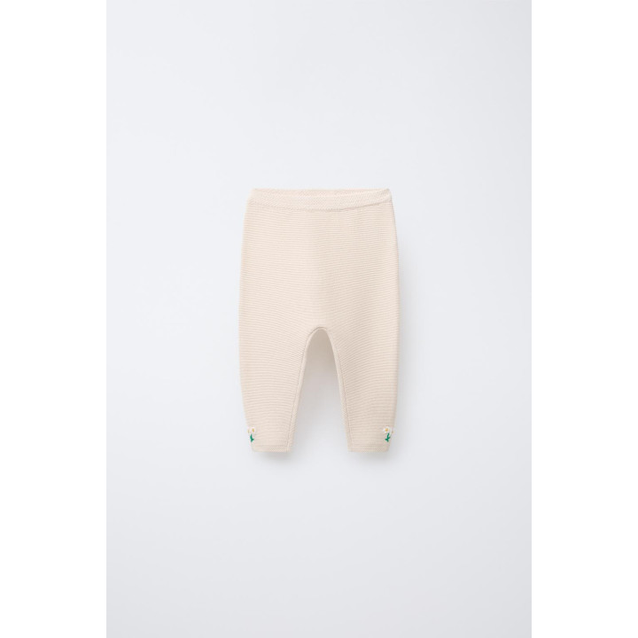 БРЮКИ С ДЕКОРАТИВНОЙ СТРОЧКОЙ И ЦВЕТОЧНОЙ ВЫШИВКОЙ