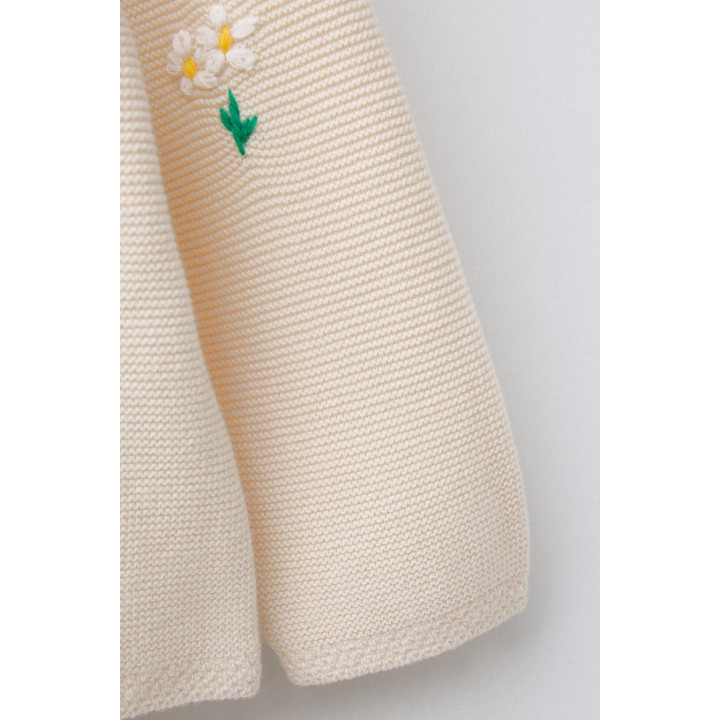 СВИТЕР С ДЕКОРАТИВНОЙ СТРОЧКОЙ И ЦВЕТОЧНОЙ ВЫШИВКОЙ