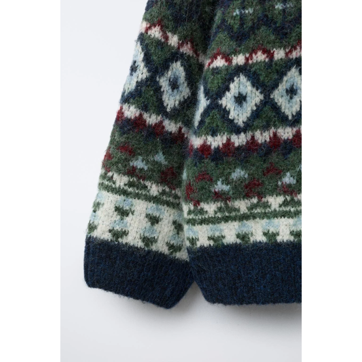 ЖАККАРДОВЫЙ СВИТЕР