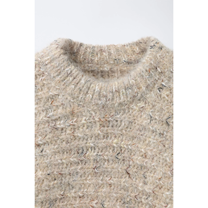 ВЯЗАНЫЙ ДЖЕМПЕР С ШЕРСТЬЮ