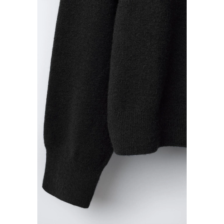 ВЯЗАНЫЙ ЖАКЕТ