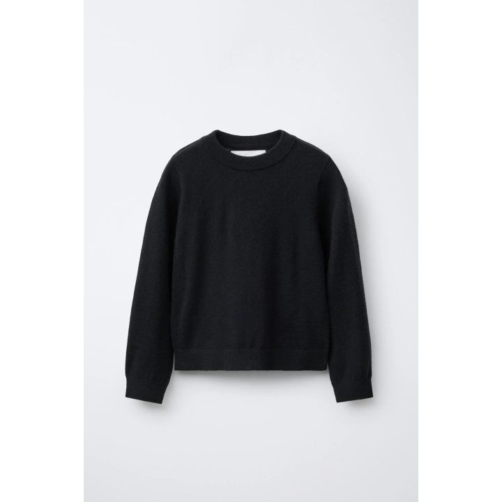 ТОНКИЙ ТРИКОТАЖНЫЙ СВИТЕР