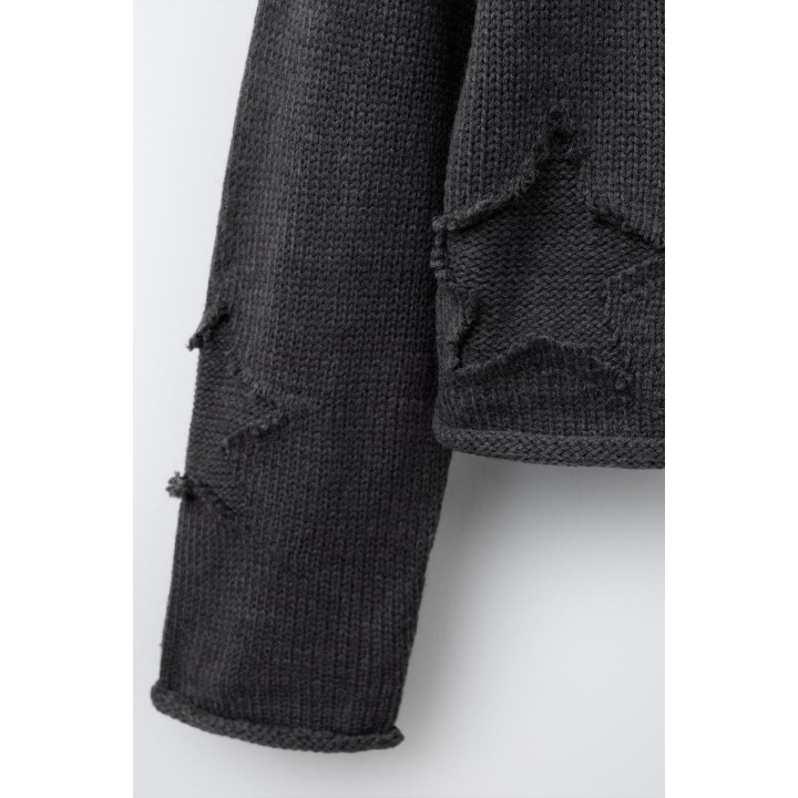 ВЯЗАНЫЙ ДЖЕМПЕР В ЗВЕЗДЫ