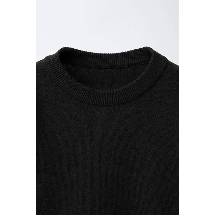 ОДНОТОННЫЙ СВИТЕР