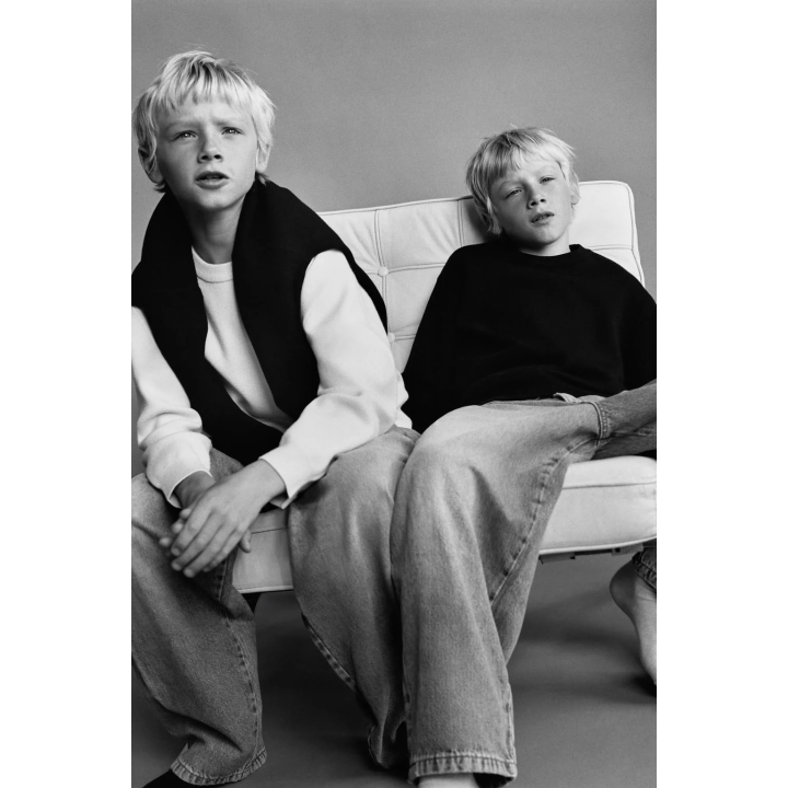 ОДНОТОННЫЙ СВИТЕР