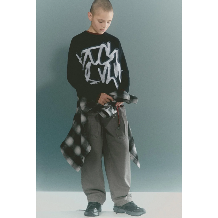 СВИТЕР С ПРИНТОМ «ГРАФФИТИ»