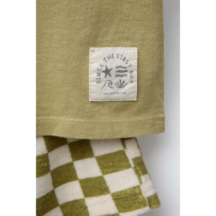 КОМПЛЕКТ ИЗ ФУТБОЛКИ  И ШОРТОВ-ДЖОГГЕРОВ В КЛЕТКУ