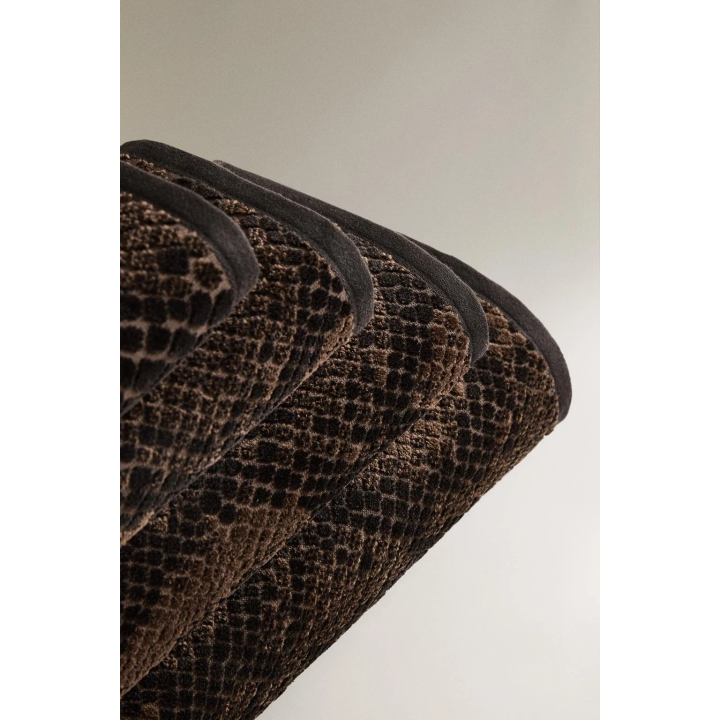 ANIMAL PRINT VELOUR BATH TOWEL