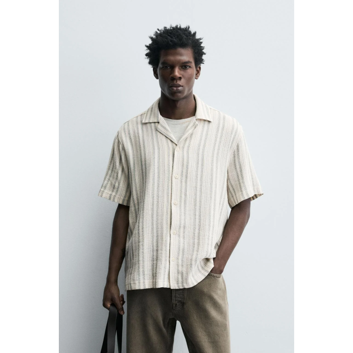 Рубашка в геометрическом джаккарде