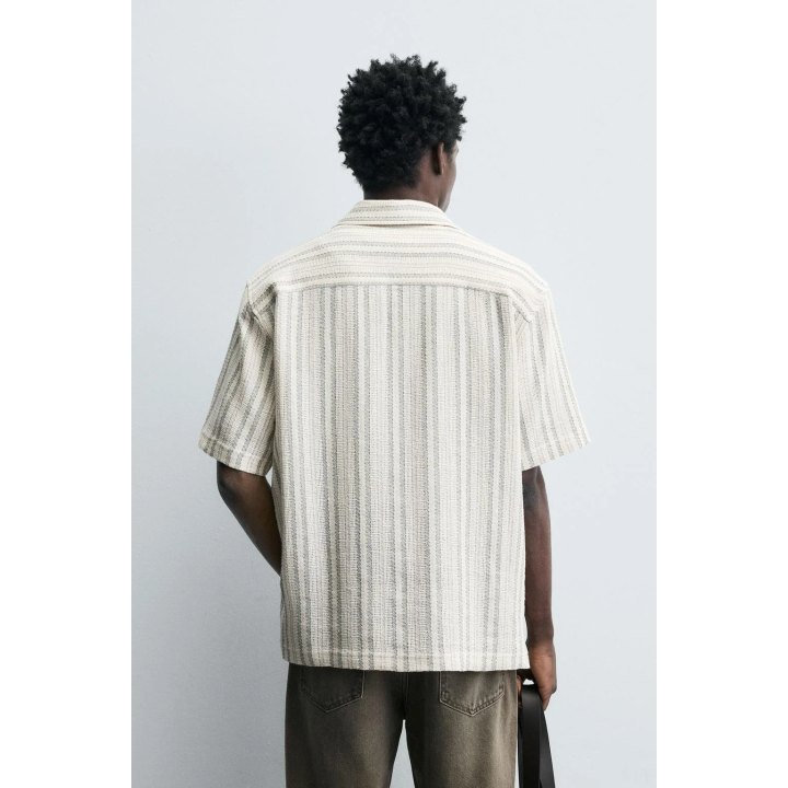 Рубашка в геометрическом джаккарде