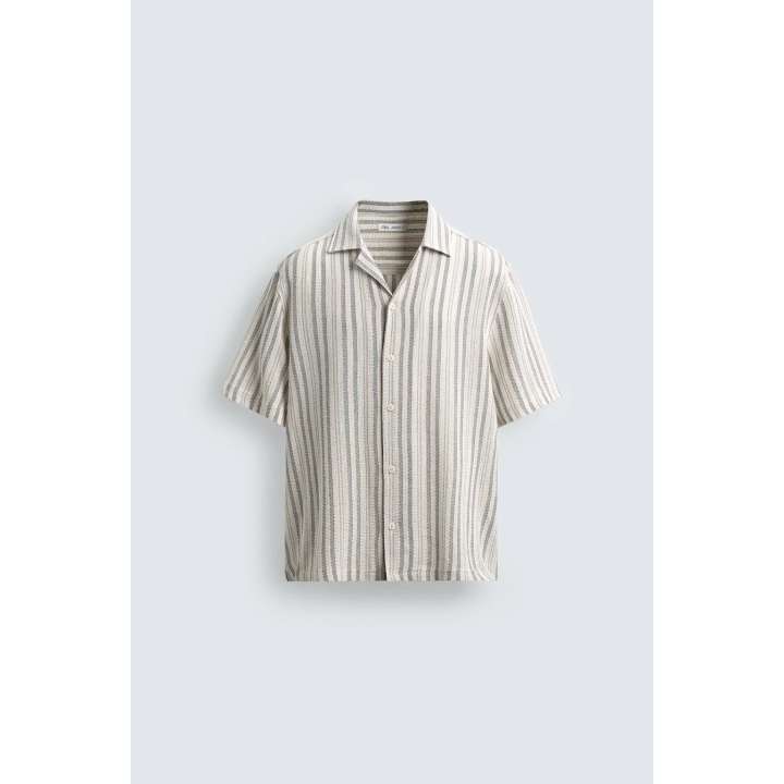 Рубашка в геометрическом джаккарде