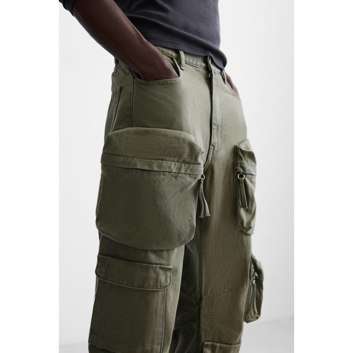 ДЖИНСОВЫЕ БРЮКИ КАРГО С КАРМАНАМИ