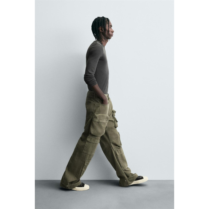 ДЖИНСОВЫЕ БРЮКИ КАРГО С КАРМАНАМИ