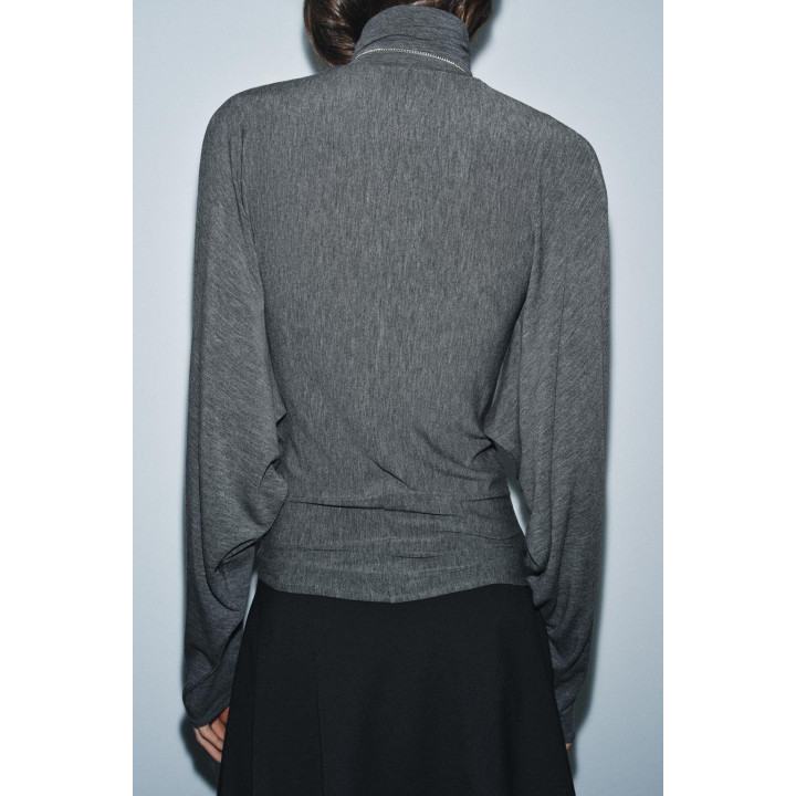 Водолазка с высоким воротником