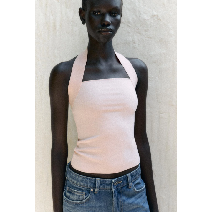 ЭЛАСТИЧНЫЙ ТОП С ГОРЛОВИНОЙ ХАЛТЕР