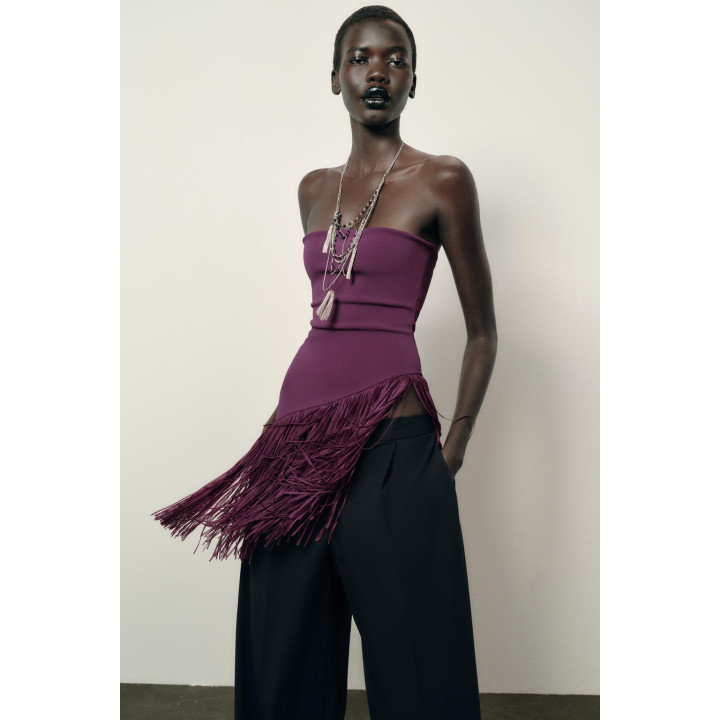 ЭЛАСТИЧНЫЙ ТОП-БАНДО С БАХРОМОЙ