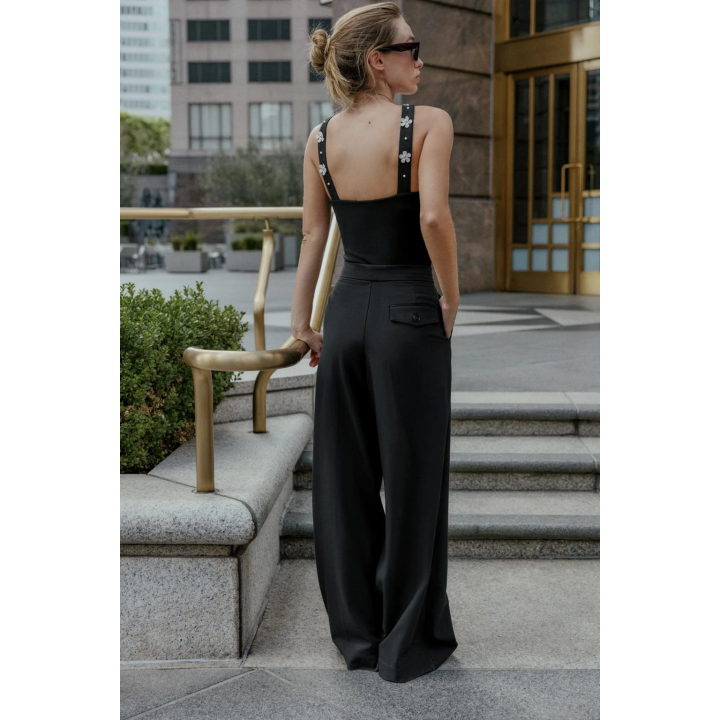 ЭЛАСТИЧНОЕ БОДИ С ГОРЛОВИНОЙ ХАЛТЕР И ЦВЕТАМИ