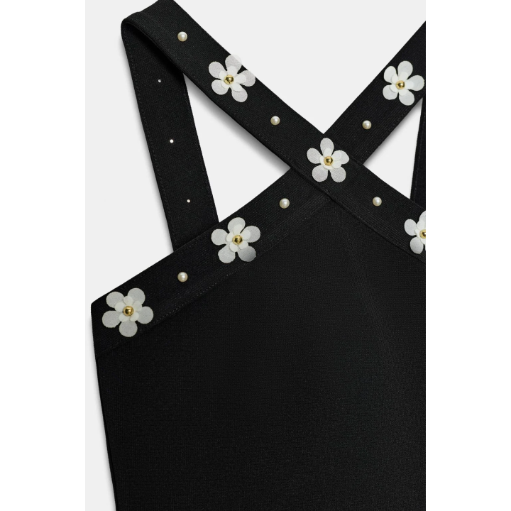 ЭЛАСТИЧНОЕ БОДИ С ГОРЛОВИНОЙ ХАЛТЕР И ЦВЕТАМИ