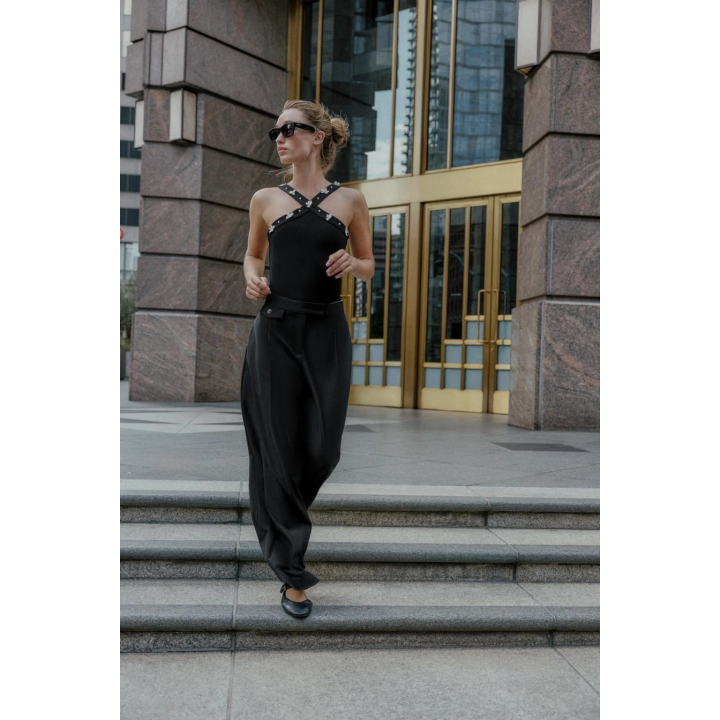 ЭЛАСТИЧНОЕ БОДИ С ГОРЛОВИНОЙ ХАЛТЕР И ЦВЕТАМИ