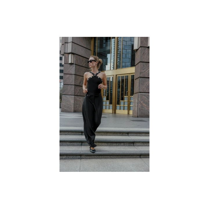 ЭЛАСТИЧНОЕ БОДИ С ГОРЛОВИНОЙ ХАЛТЕР И ЦВЕТАМИ