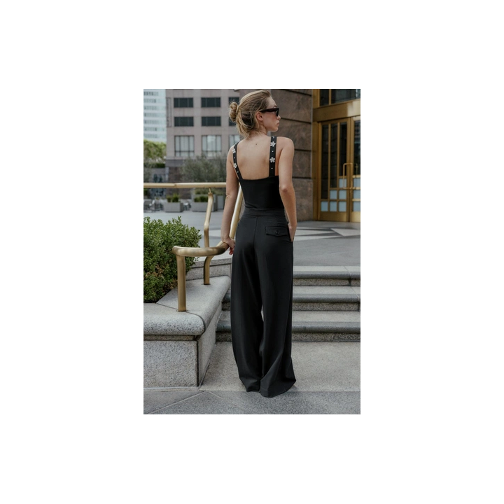 ЭЛАСТИЧНОЕ БОДИ С ГОРЛОВИНОЙ ХАЛТЕР И ЦВЕТАМИ