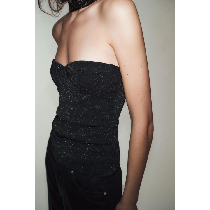 ТОП БЕЗ БРЕТЕЛЕЙ ИЗ ЭЛАСТИЧНОЙ ТКАНИ С БЛЕСКОМ